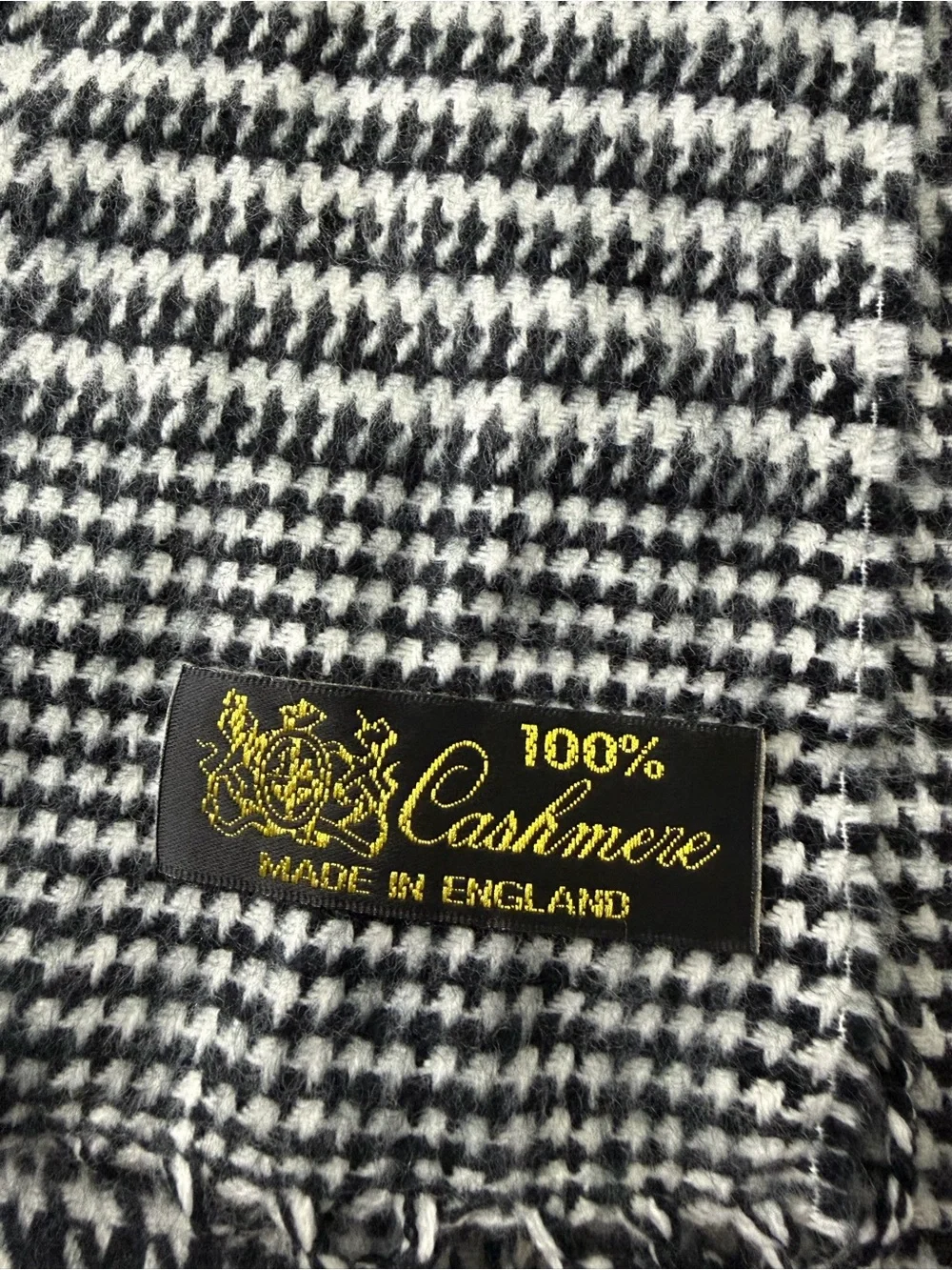 Made In England 100% Cashmere Fringe Scarf Houndstooth Black White